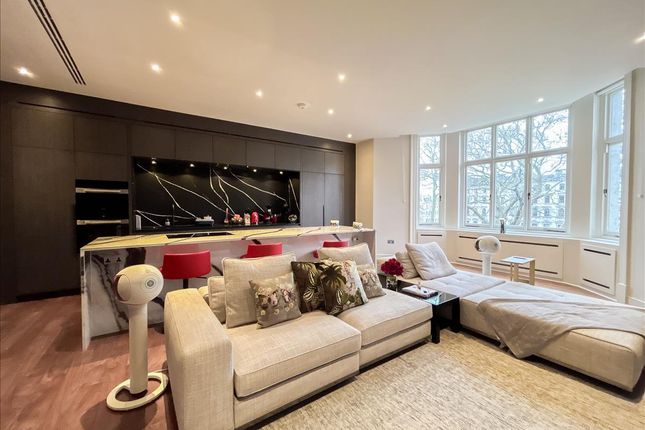 Flat to rent in Ennismore Gardens, Knightsbridge, London, London Borough Of Westminster