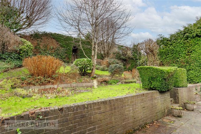 1, Gloucester Drive, Saddleworth photo 3