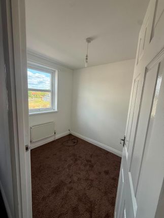 18, High Street, Lazenby photo 5