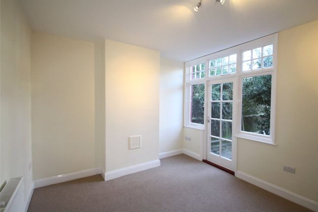 4, Warlters Close, London photo 2