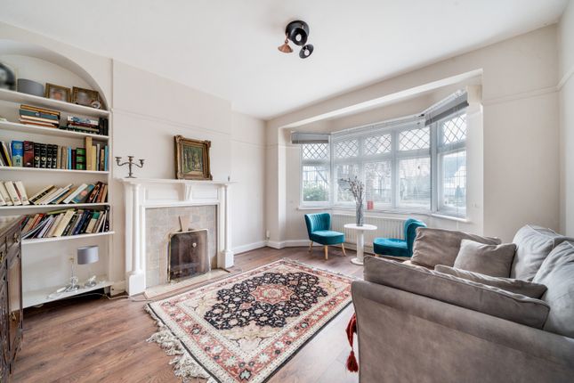 75, Monks Drive, London photo 2