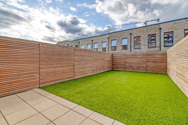 29 thonrey close, Thonrey Close, London photo 4