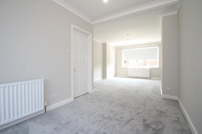 60, Newlands Avenue, Leeds photo 4