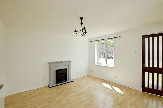 7, Oakwood Close, West Sussex photo 3