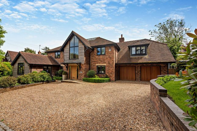 Thumbnail Detached house for sale in Green Lane, Pangbourne, Berkshire