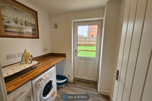 Terraced house to rent in Davidson Close, Ipswich