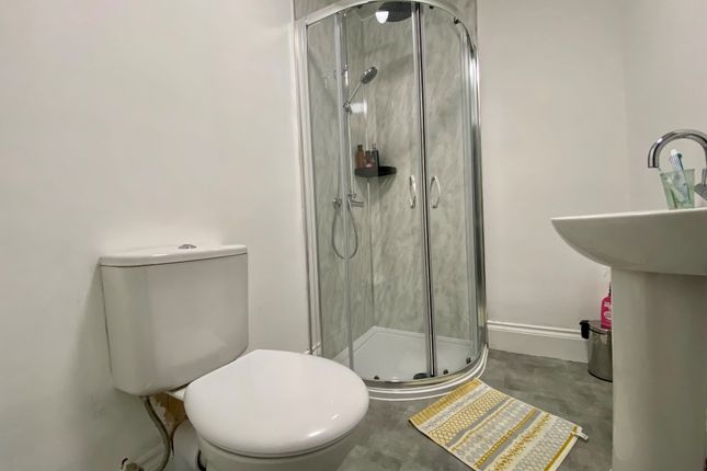 Kelso Road Flat 1, 29, Leeds photo 2