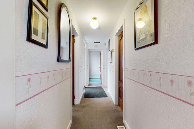 2 Beechwood Grove, Glasgow photo 4