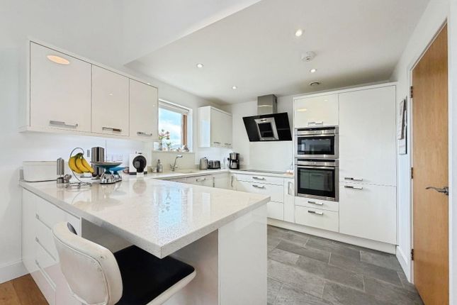 11, Moncrieff Gardens, Hythe photo 3
