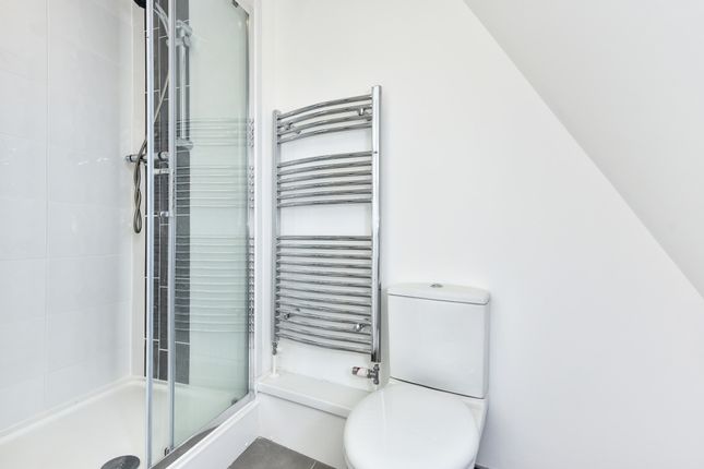54, Springbank Road, London photo 3