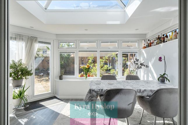 19, Shareford Way, Exeter photo 4