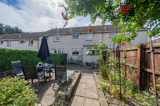 51 Hillview Avenue, Broxburn photo 4
