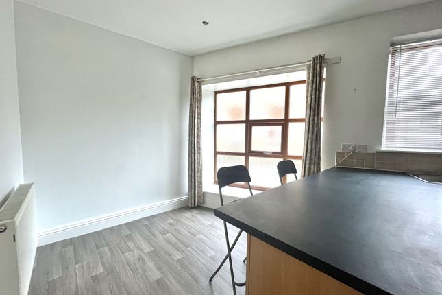 2 Beck Mews Reva Syke Road, Bradford photo 3