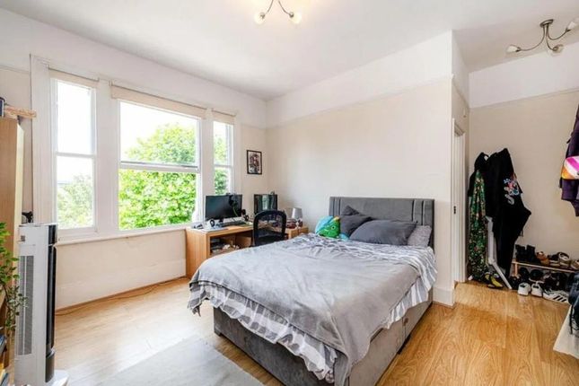 Duplex to rent in Highlever Road, London