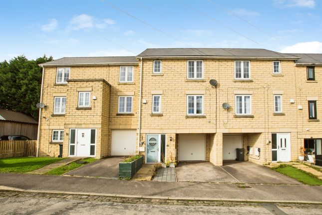 3-bed house on 17, Holly Park Way, Halifax, £250,000