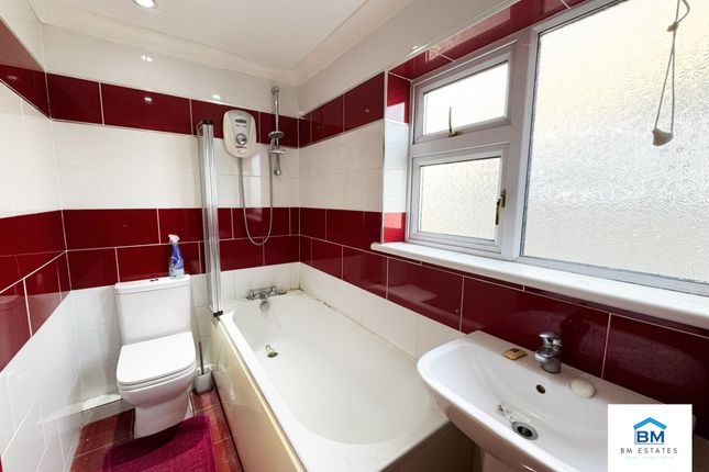 28, Julian Road, Leicester photo 4