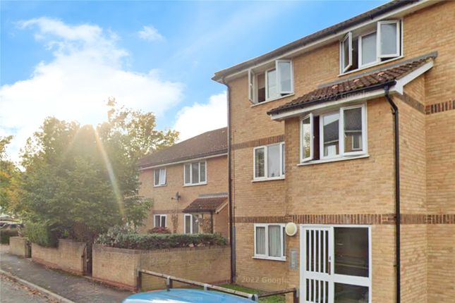 Flat for sale in Fort Pitt Street, Chatham, Kent
