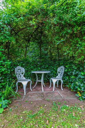 Hollybush Road 38-25.Jpg