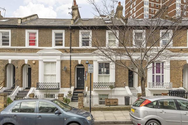 Thumbnail Terraced house to rent in Richmond Way, London