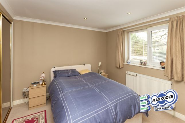 4, Chartwell Court, Leeds photo 4
