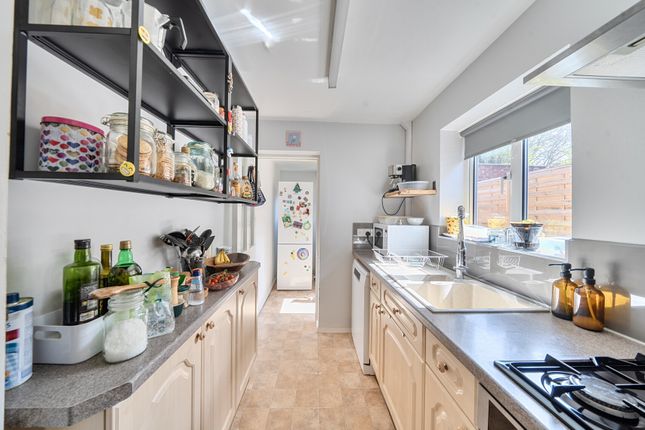 11, Laburnum Road, Oxfordshire photo 3