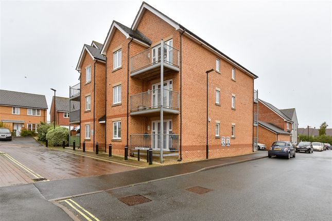 1-bed flat on Albert Way, East Cowes, £100,000