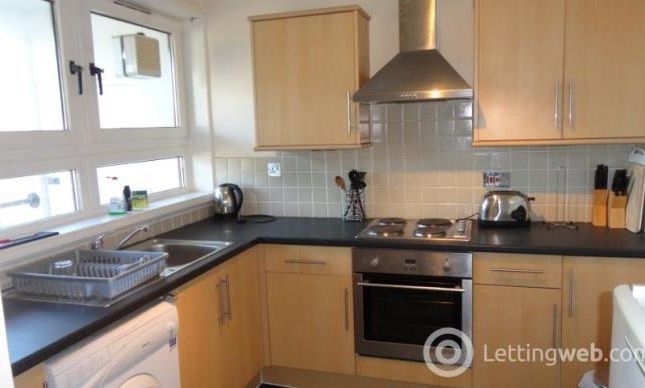 Thumbnail Flat to rent in Lang Stracht, Aberdeen