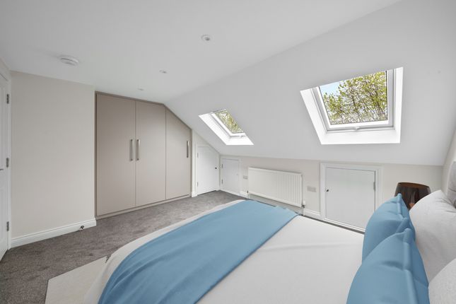 Flat for sale in Northfield Avenue, Northfields