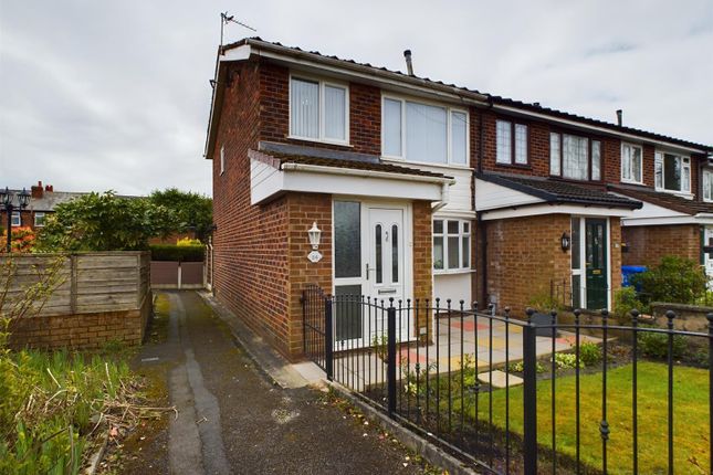 End terrace house for sale in Green Hill Road, Hyde
