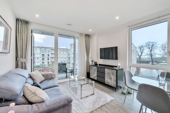 Flat for sale in Medawar Drive, London