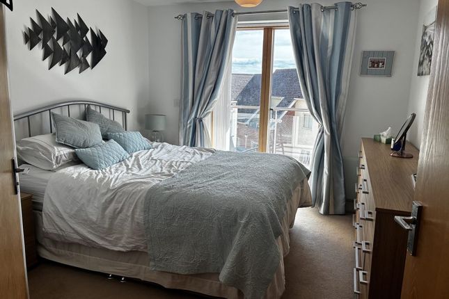 53, Honeycombe Beach, Bournemouth photo 5