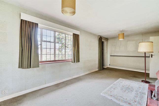 Bungalow for sale in Oakwood Drive, East Horsley, Leatherhead