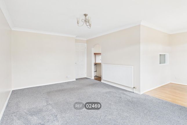Netley Close, Ipswich photo 4