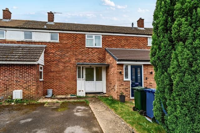 3-bed terraced on 38, Fairhaven Road, Bicester, £270,000