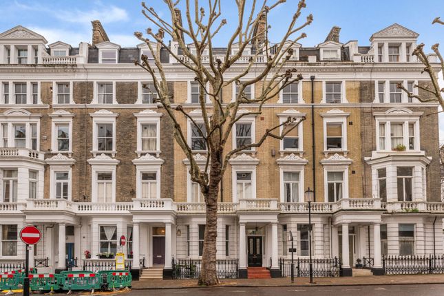 Thumbnail Flat for sale in Linden Gardens, Notting Hill Gate