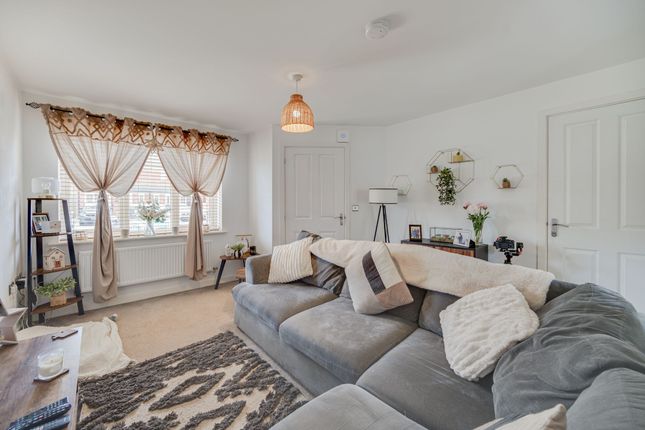 7, Heather Way, Sandbach, CW11 photo 2