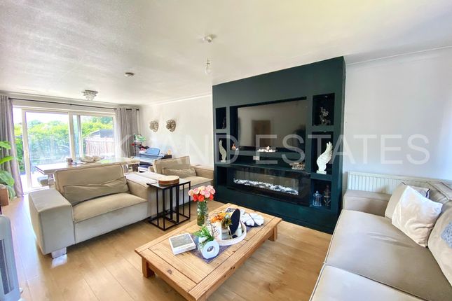 102, Hatfield Road, Potters Bar photo 3