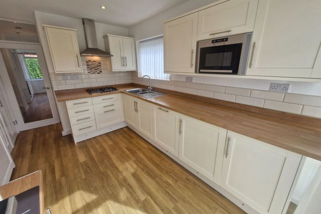 17, Deyes End, Maghull photo 2