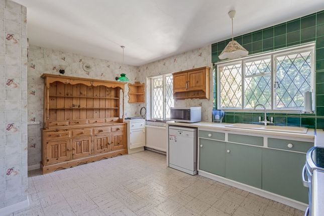 Maer, 14 Layters Way, Gerrards Cross photo 4