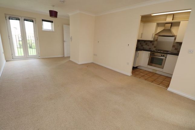 Flat to rent in Red Barn Road, Brightlingsea, Colchester