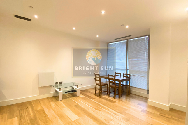 Flat for sale in Flat 178, Trinity Square, 23-59 Staines Road, Hounslow, Greater London