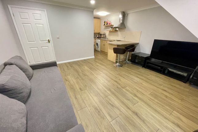 36, Wensleydale, Luton photo 3