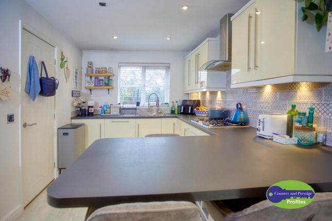9, Mays Farm Drive, Leicester photo 3