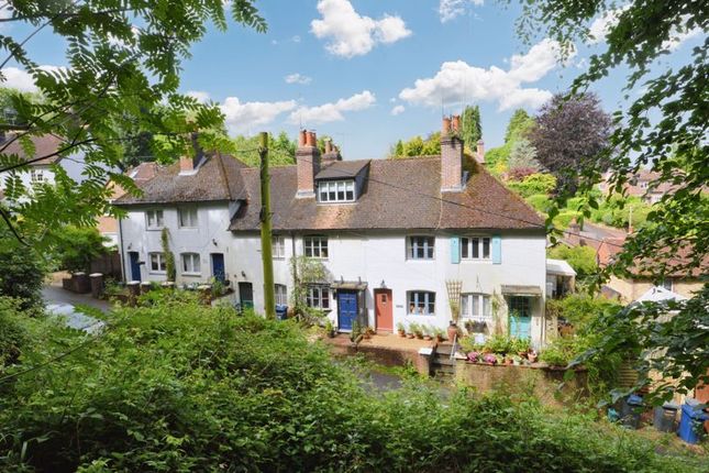 Thumbnail Terraced house for sale in Sandrock, Haslemere