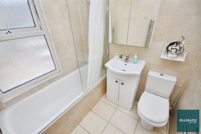 First Floor Flat, 24, Lansdowne Road, Finchley photo 4