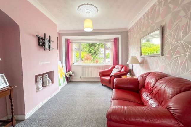 28 Hilton Crescent, Manchester photo 2