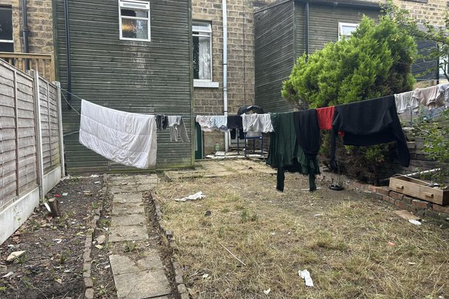18, Armitage Road, Huddersfield photo 2