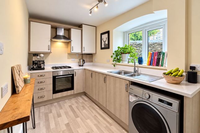 3 Manchester Road, Barnoldswick photo 4