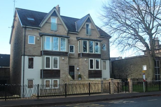 Thumbnail Flat to rent in Queen Parade, Harrogate