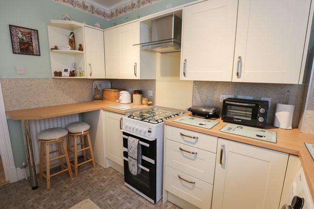 6 Empress Court, Morecambe photo 5